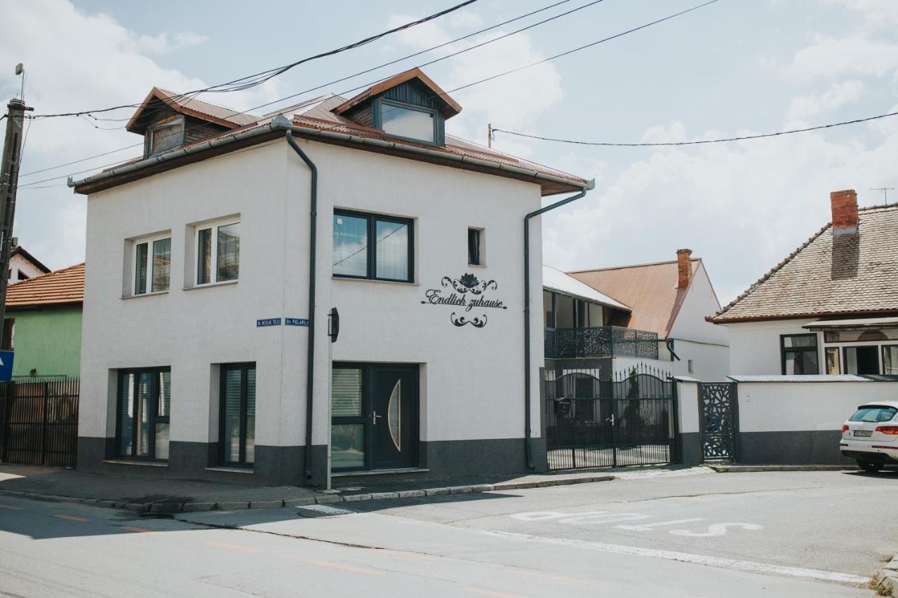Hotel Endlich Zuhause Sibiu Esterno foto