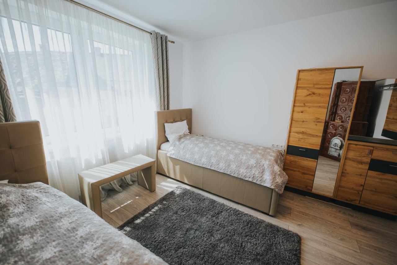 Hotel Endlich Zuhause Sibiu Esterno foto